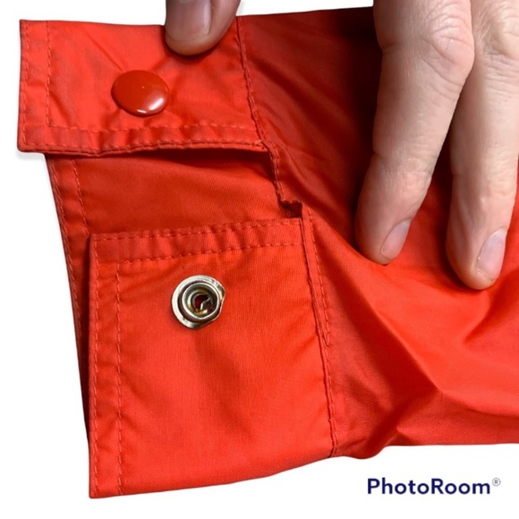 Vintage Single Stitch Men's Red Nylon Windbreaker Jacket by AMEREX Sport-Series - Picture 10 of 15